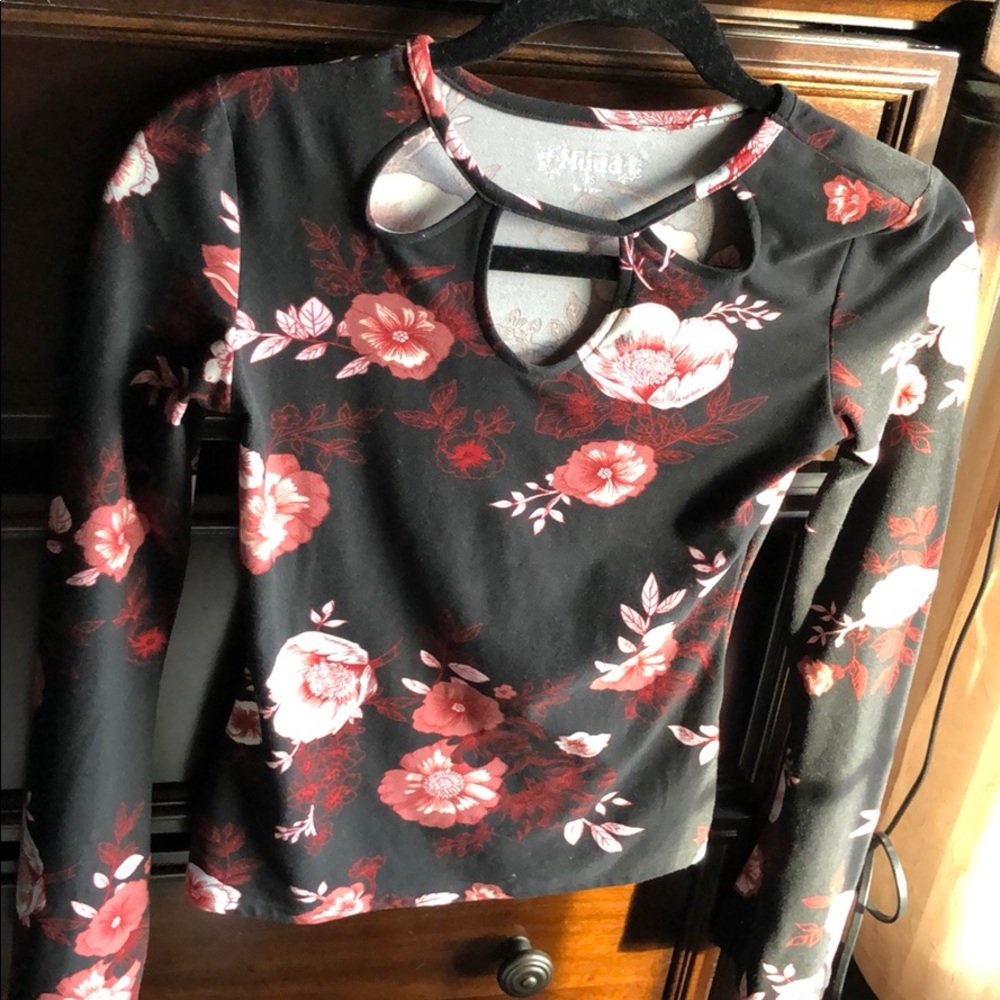 Mudd bell sleeve top
